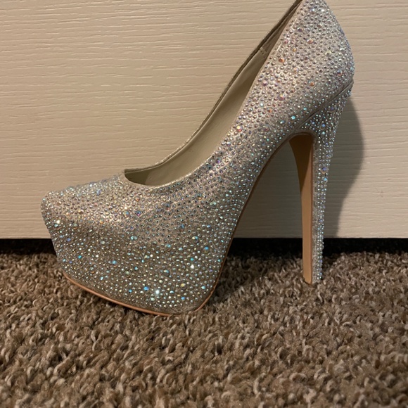 Steve Madden Deevaa Heels. - Picture 5 of 5